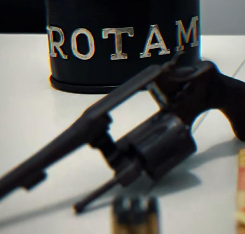 Drogas, arma, munições e dinheiro são apreendidos pela ROTAM no setor Ipê Amarelo, na região sul de Palmas; suspeito é preso