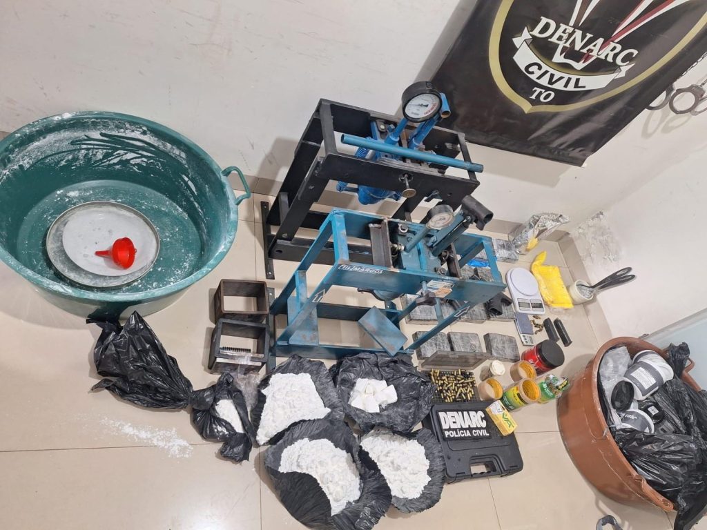 PC estoura laboratório de drogas durante operação em Araguaína; dois homens são presos