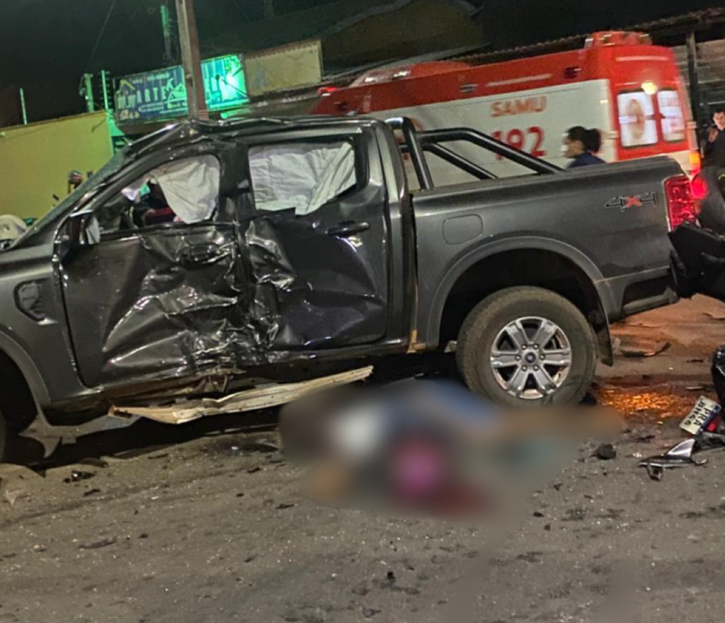 Acidente entre moto caminhonete deixa três mortos em Araguaína; um fica ferido